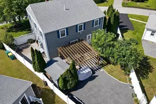 11 Pilgrim Rd, Woburn, MA 01801 - Photo 28