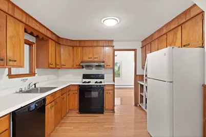 21 Goldsmith Ave, Beverly, MA 01915 - Photo 12