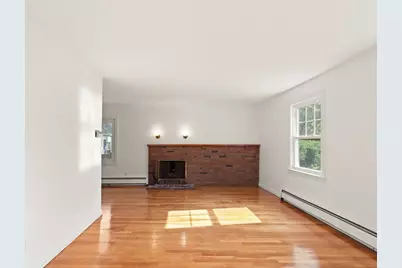 21 Goldsmith Ave, Beverly, MA 01915 - Photo 4