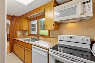 95 Mill St, Dunstable, MA 01827 - Photo 14