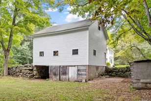 95 Mill St, Dunstable, MA 01827 - Photo 2