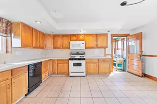 12 Shepard St, Boston, MA 02135 - Photo 2