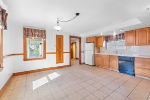 12 Shepard St, Boston, MA 02135 - Photo 4