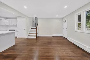 251 Winn St, Burlington, MA 01803 - Photo 6