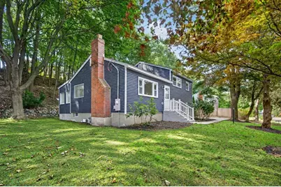 251 Winn St, Burlington, MA 01803 - Photo 2