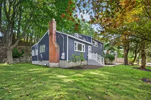 251 Winn St, Burlington, MA 01803 - Photo 2