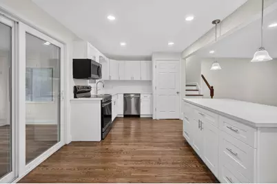 251 Winn St, Burlington, MA 01803 - Photo 10