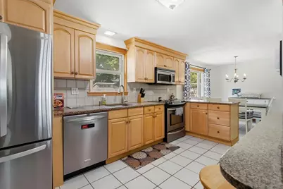 19 Amherst Road, Beverly, MA 01915 - Photo 4