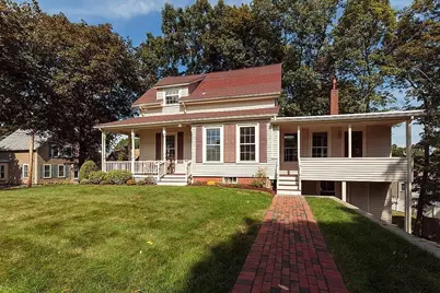 4 Highland Ave, Stoneham, MA 02180 - Photo 4