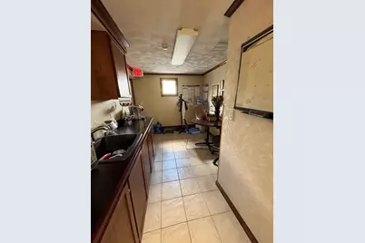 4436 Acushnet Ave, New Bedford, MA 02745 - Photo 14
