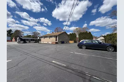 4436 Acushnet Ave, New Bedford, MA 02745 - Photo 4