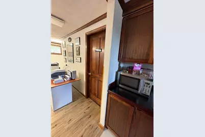 4436 Acushnet Ave, New Bedford, MA 02745 - Photo 18