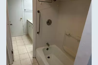 40 Halifax #E, Springfield, MA 01108 - Photo 2