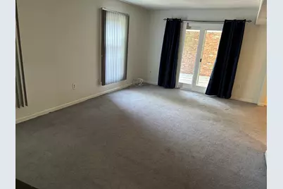 40 Halifax #E, Springfield, MA 01108 - Photo 8