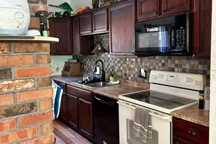 87 Bayberry Ln, Westfield, MA 01085 - Photo 6