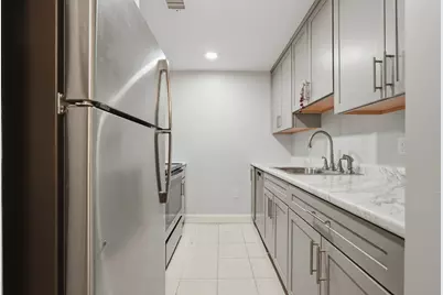 405 Franklin Crossing Road #405, Franklin, MA 02038 - Photo 4