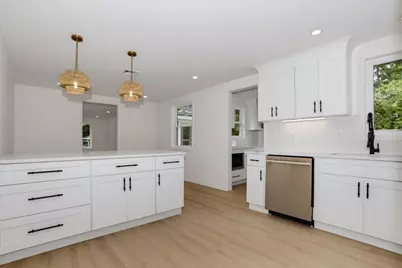 33 Cheryl Ln, Holliston, MA 01746 - Photo 2