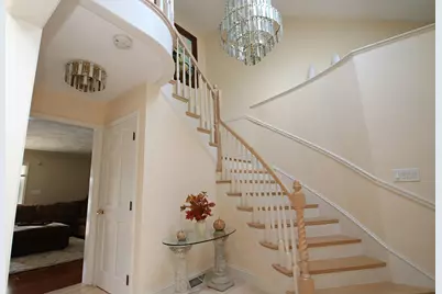 14 Arrowhead Drive, Saugus, MA 01906 - Photo 4