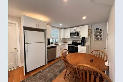 26-28 Hamilton Rd #26, Wakefield, MA 01880 - Photo 2