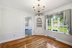 35 Forest St, Stoneham, MA 02180 - Photo 10