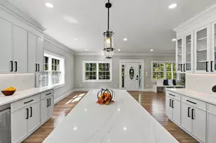 91 High, Upton, MA 01568 - Photo 8