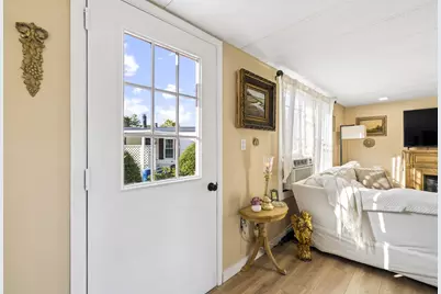 28 Washington Park, Carver, MA 02330 - Photo 4
