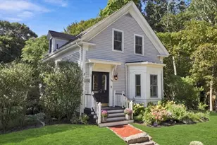 137 Fort Hill St, Hingham, MA 02043 - Photo 1