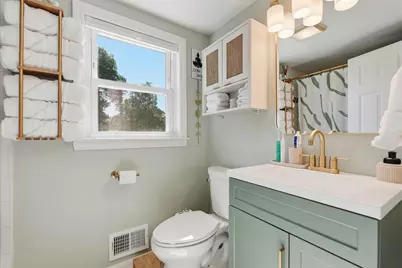 300 Parkland Ave, Lynn, MA 01905 - Photo 18