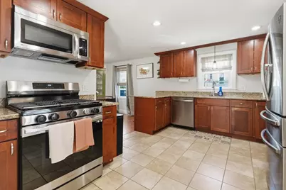 300 Parkland Ave, Lynn, MA 01905 - Photo 12