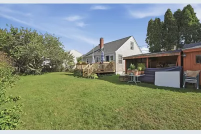 25 Bellevue St, New Bedford, MA 02744 - Photo 32