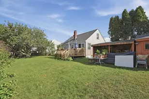 25 Bellevue St, New Bedford, MA 02744 - Photo 32