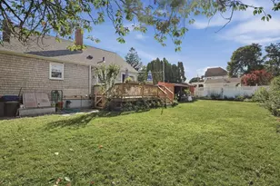 25 Bellevue St, New Bedford, MA 02744 - Photo 28