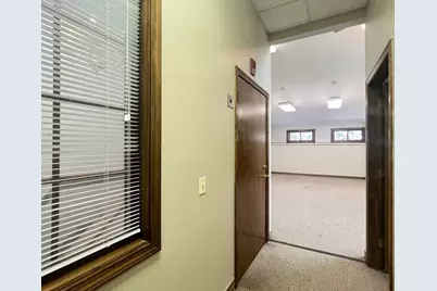 32 Elm #3, Westfield, MA 01085 - Photo 2