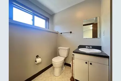 32 Elm #3, Westfield, MA 01085 - Photo 8