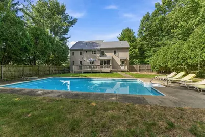 48 Hickory Dr, Worcester, MA 01609 - Photo 2