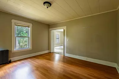 83 W Myrtle St, Orange, MA 01364 - Photo 16
