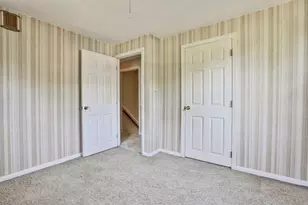 45 Arakelian Dr, Billerica, MA 01821 - Photo 36