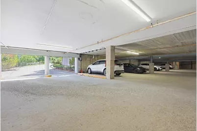4 Summit Dr #001, Reading, MA 01867 - Photo 40