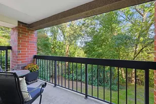 4 Summit Dr, Reading, MA 01867 - Photo 12