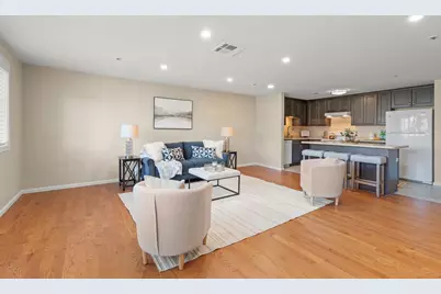 38 Dunham Rd #204, Beverly, MA 01915 - Photo 8