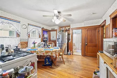 55 Clover St, Worcester, MA 01603 - Photo 8