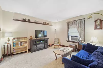 55 Clover St, Worcester, MA 01603 - Photo 14