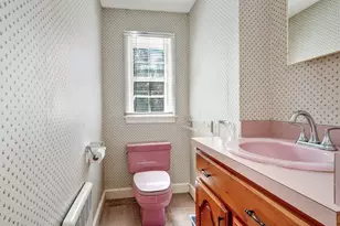 219 Laurel St, Melrose, MA 02176 - Photo 18