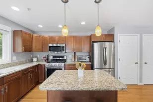23 Governors Way, Milford, MA 01757 - Photo 10