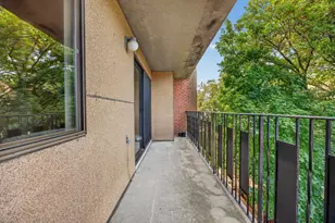 390 Broadway, Somerville, MA 02145 - Photo 16