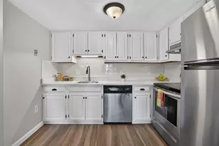390 Broadway, Somerville, MA 02145 - Photo 6