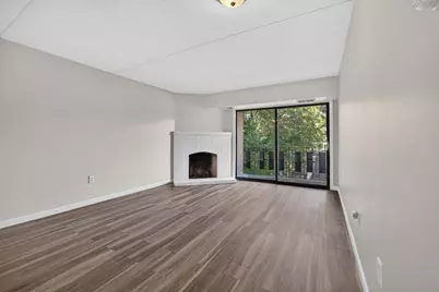 390 Broadway #35, Somerville, MA 02145 - Photo 4