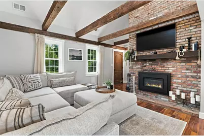 554 High St, Hanson, MA 02341 - Photo 8