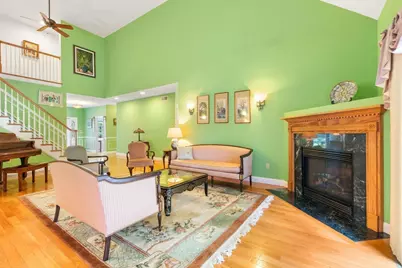 21 Steinbeck St, Tyngsborough, MA 01879 - Photo 10