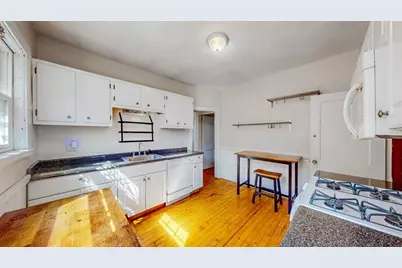283 Alewife Brook Pkwy, Somerville, MA 02144 - Photo 4